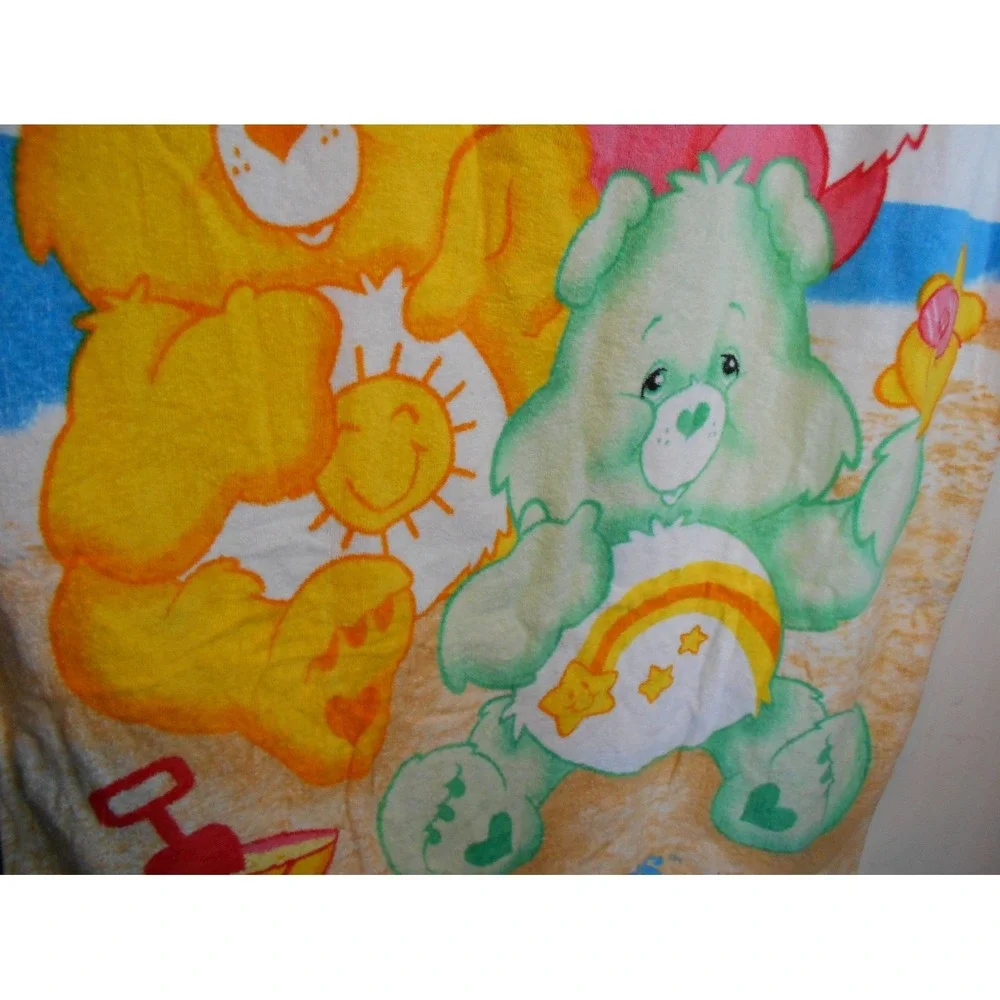 Vintage 2003 Care Bears Beach Pool Towel 100% Cotton 56in x 27in Rainbow Hearts